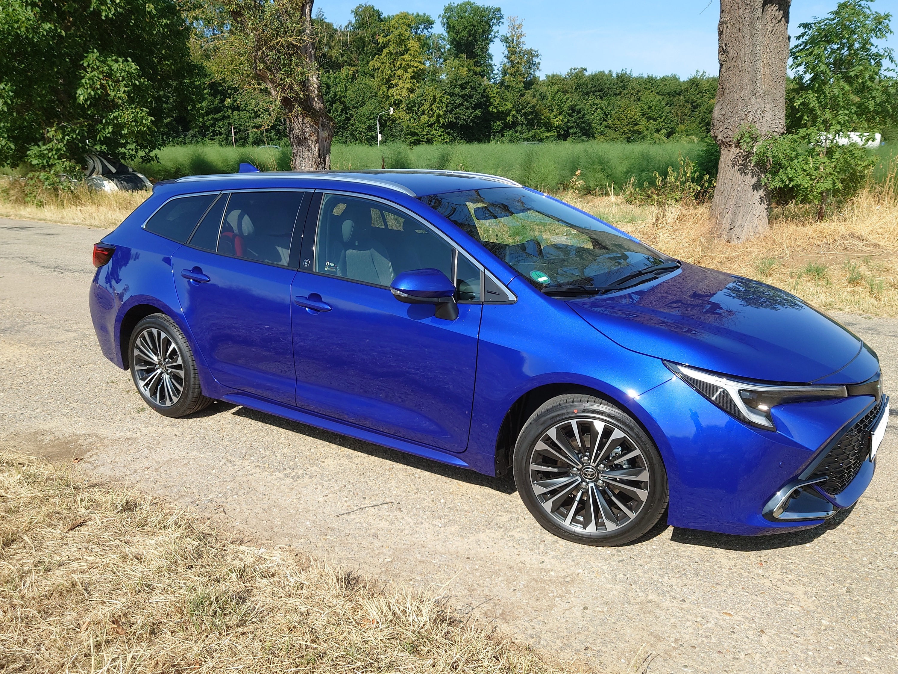 Corolla TS 2023 in Juniper Blue